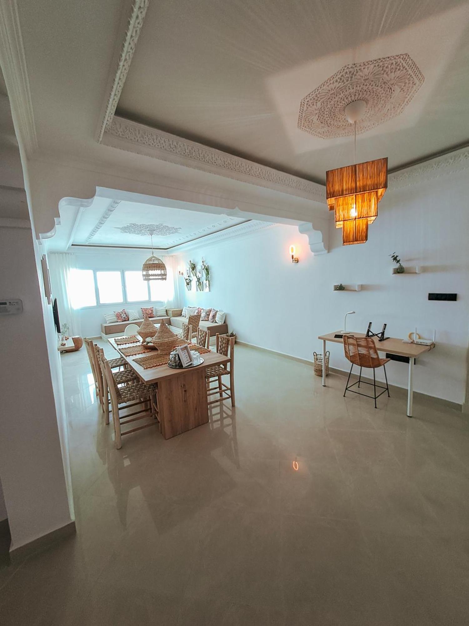Elegant & Cosy Family Apartment - Central Location In Tanger - Fast Wifi & Netflix Tangier